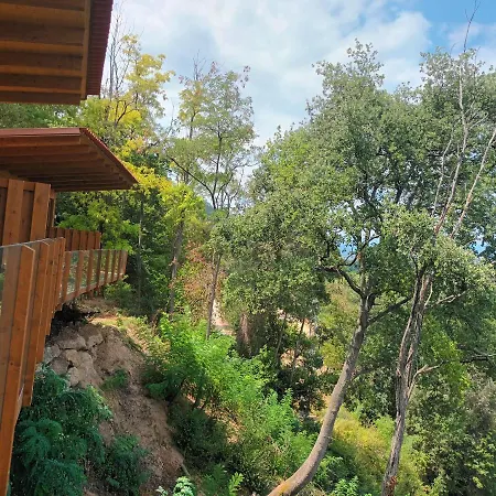 De * Besalú
