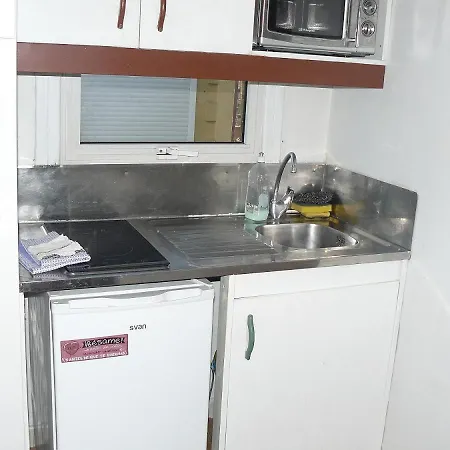 Camping De Besalú